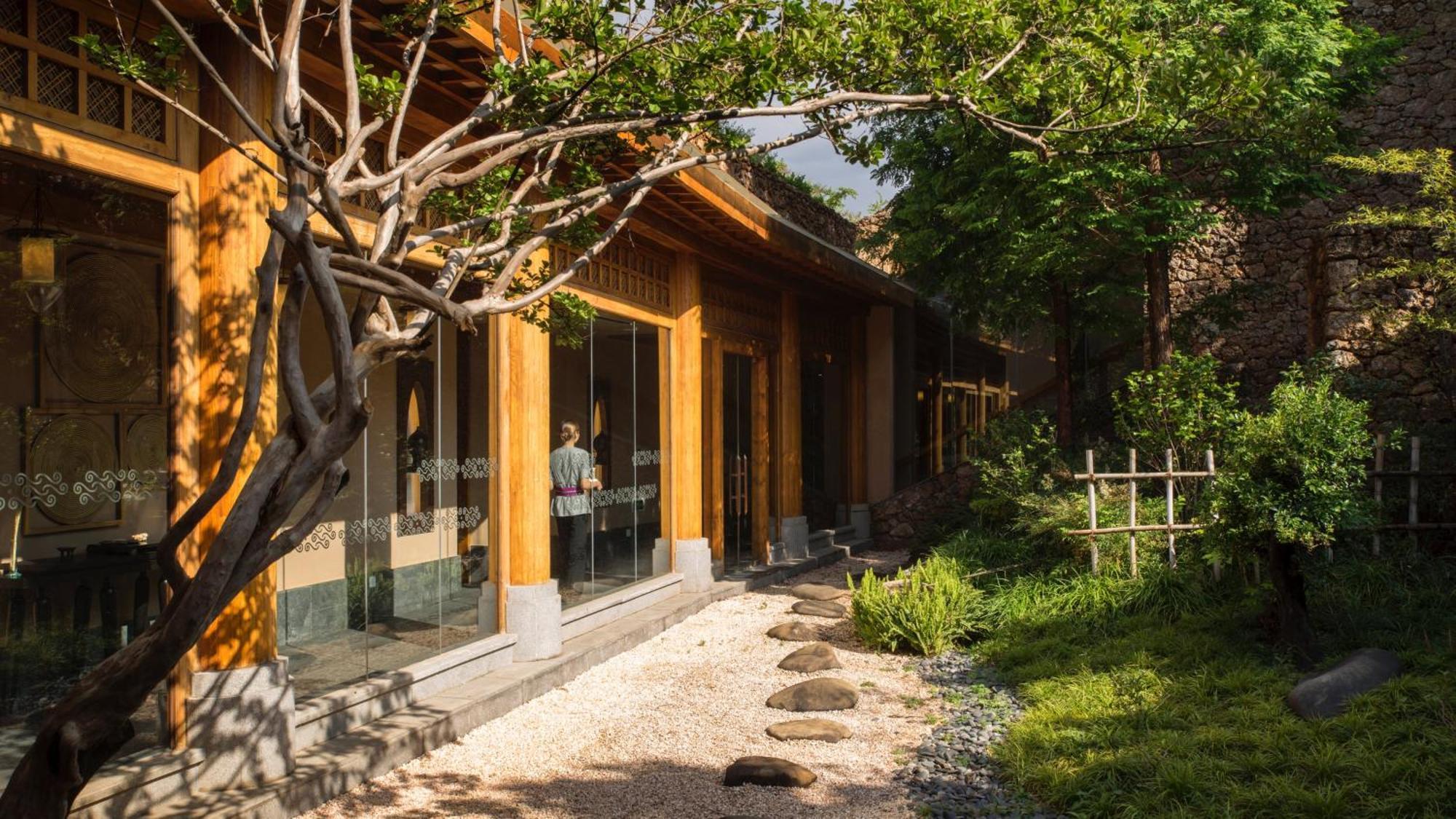 Intercontinental Lijiang Ancient Town Resort By Ihg Exterior photo